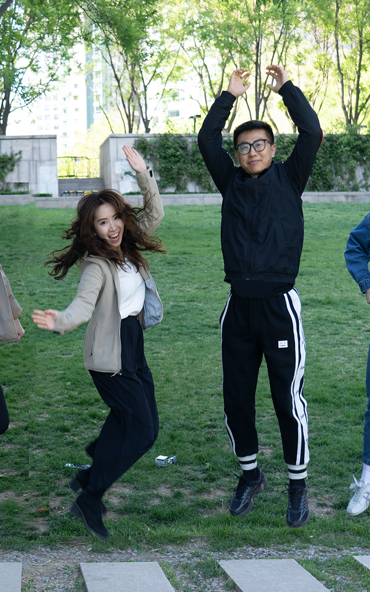 <strong>A multicultural</strong><br>environments